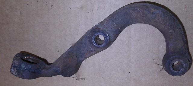 STEERING ARM, LEFT SIDE, USED