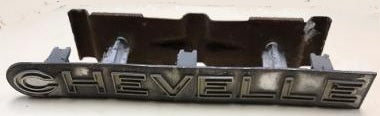 FRONT GRILL "CHEVELLE" EMBLEM,USED 73 CHEVELLE