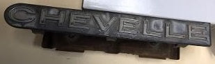 FRONT GRILL "CHEVELLE" EMBLEM,USED 73 CHEVELLE