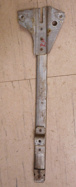 DOOR GLASS TRACK, REAR VERTICAL RIGHT USED 69 A-BODY