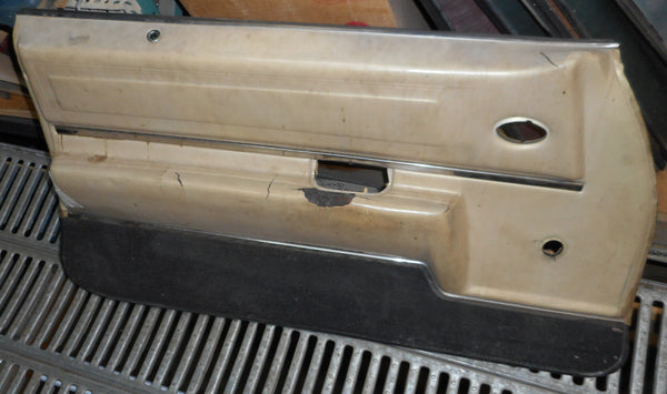 DOOR PANEL, LEFT, FOR MANUAL WINDOWS, USED WHITE, 69 GRAND PRIX