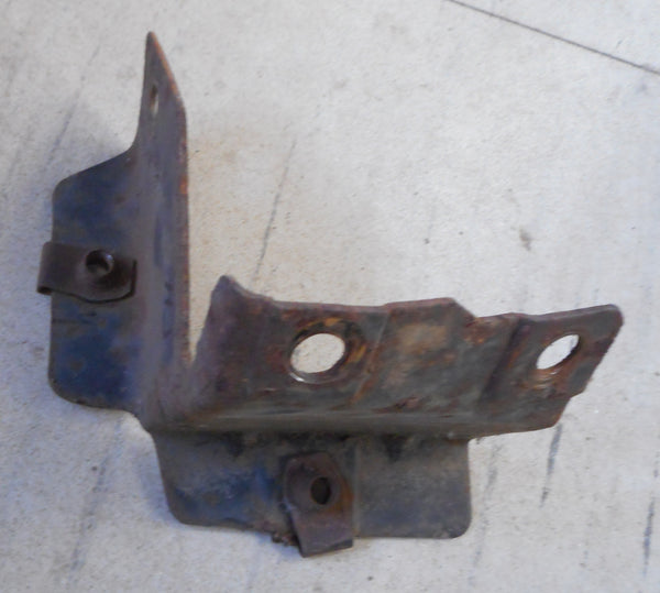 WHEEL WELL BRACE ,RIGHT USED 70-81 FIREBIRD TA CAMARO